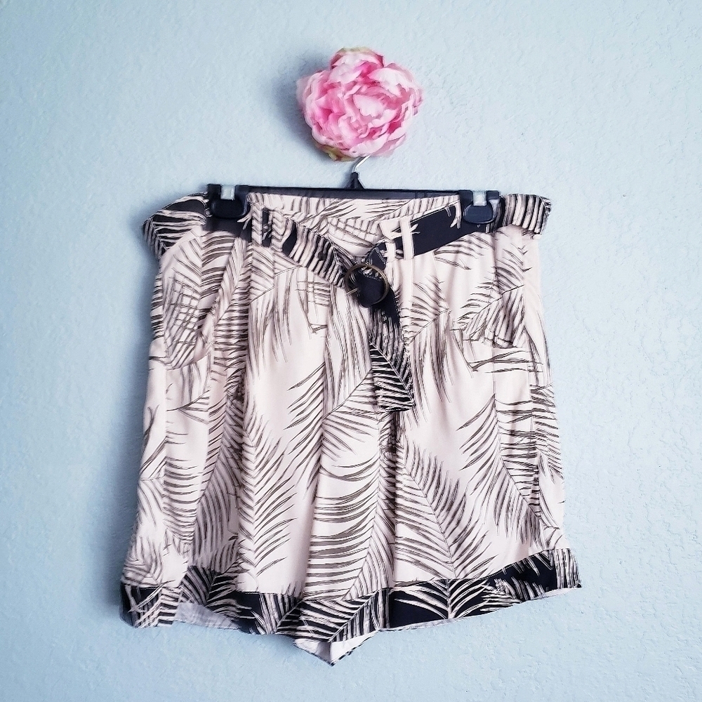 Belldini Ivory Palm Leaf Shorts